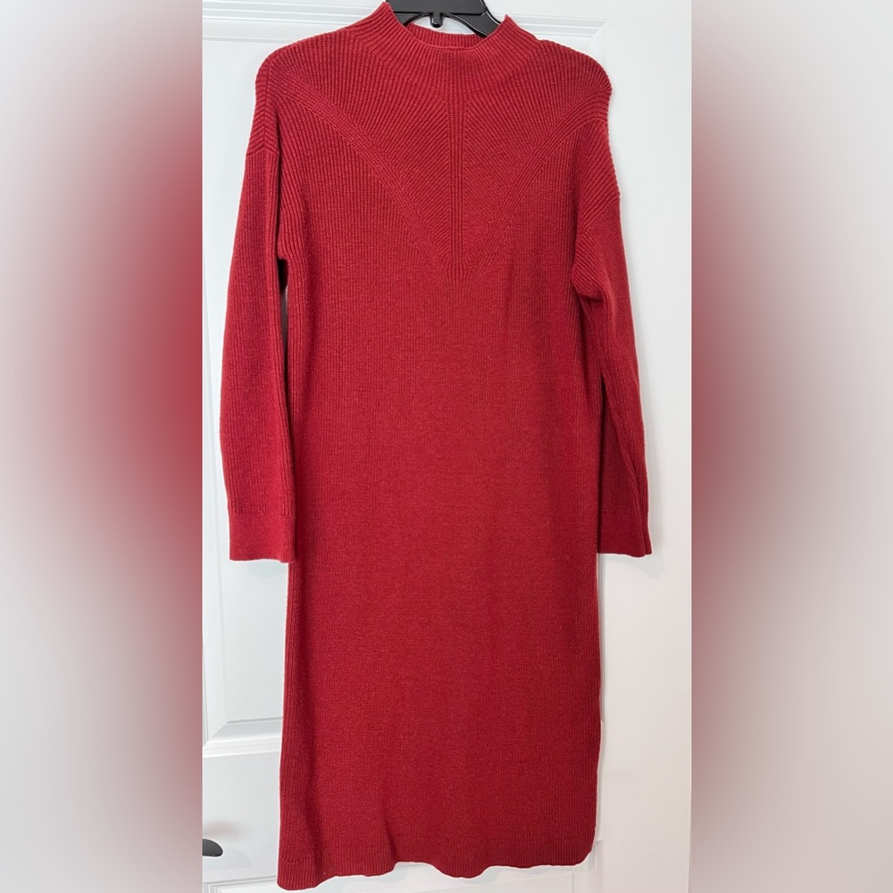 Women’s Banana Republic sweater dress. Size Medium